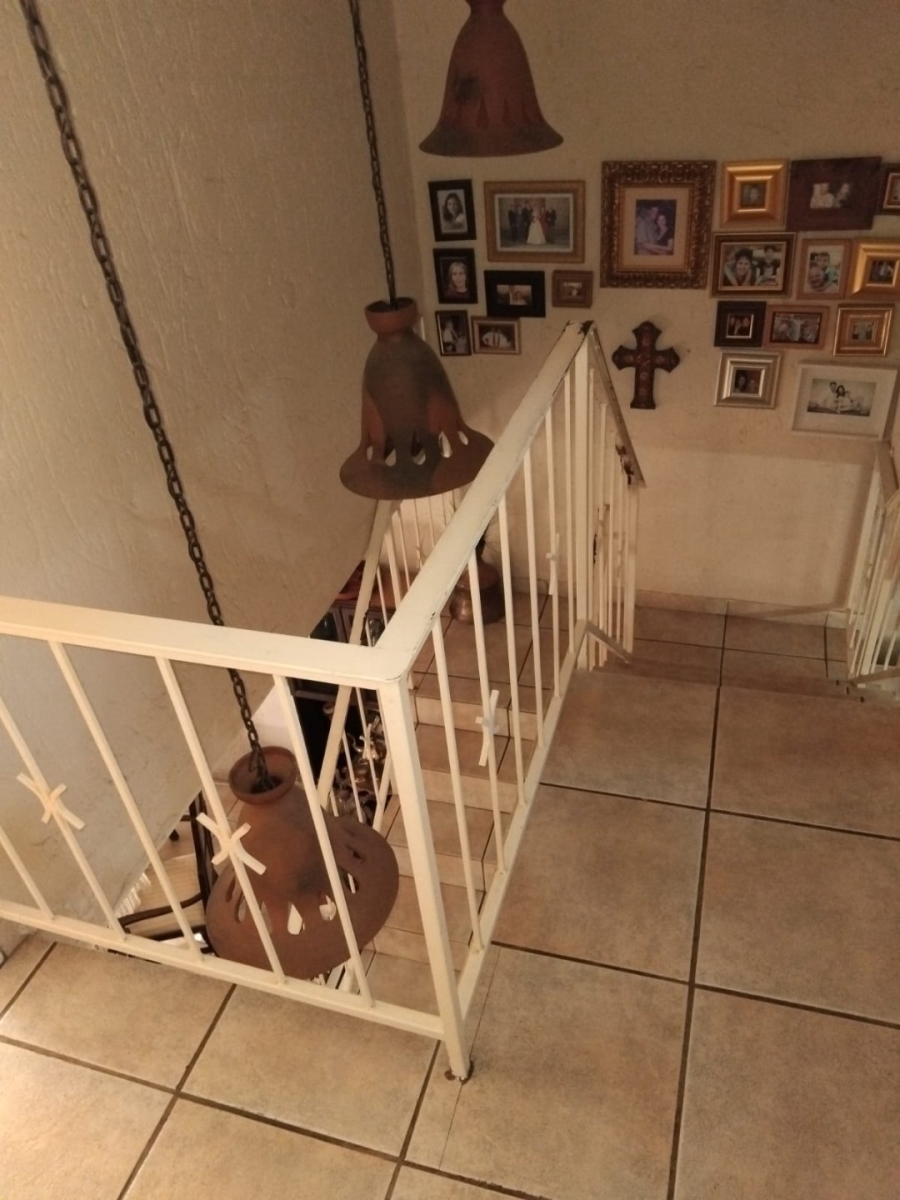 To Let 3 Bedroom Property for Rent in Kroonheuwel Free State